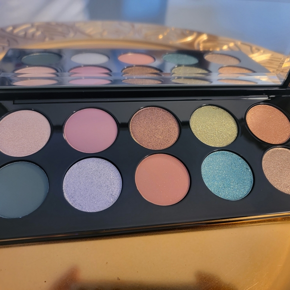 Pat McGrath Mothership XII Eyeshadow Palette - Multicolor Petalmorphosis - Picture 3 of 4